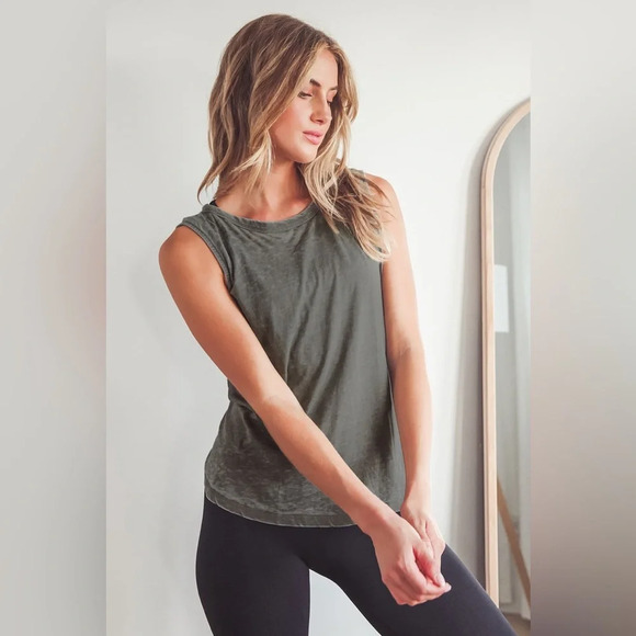 NWT Lulus Got the Power Cross Back Muscle Tank Pink Size Medium - Picture 5 of 12